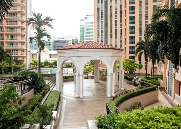 Apartment Cozy 2-bedroom In The Venice Luxury Residences Manila